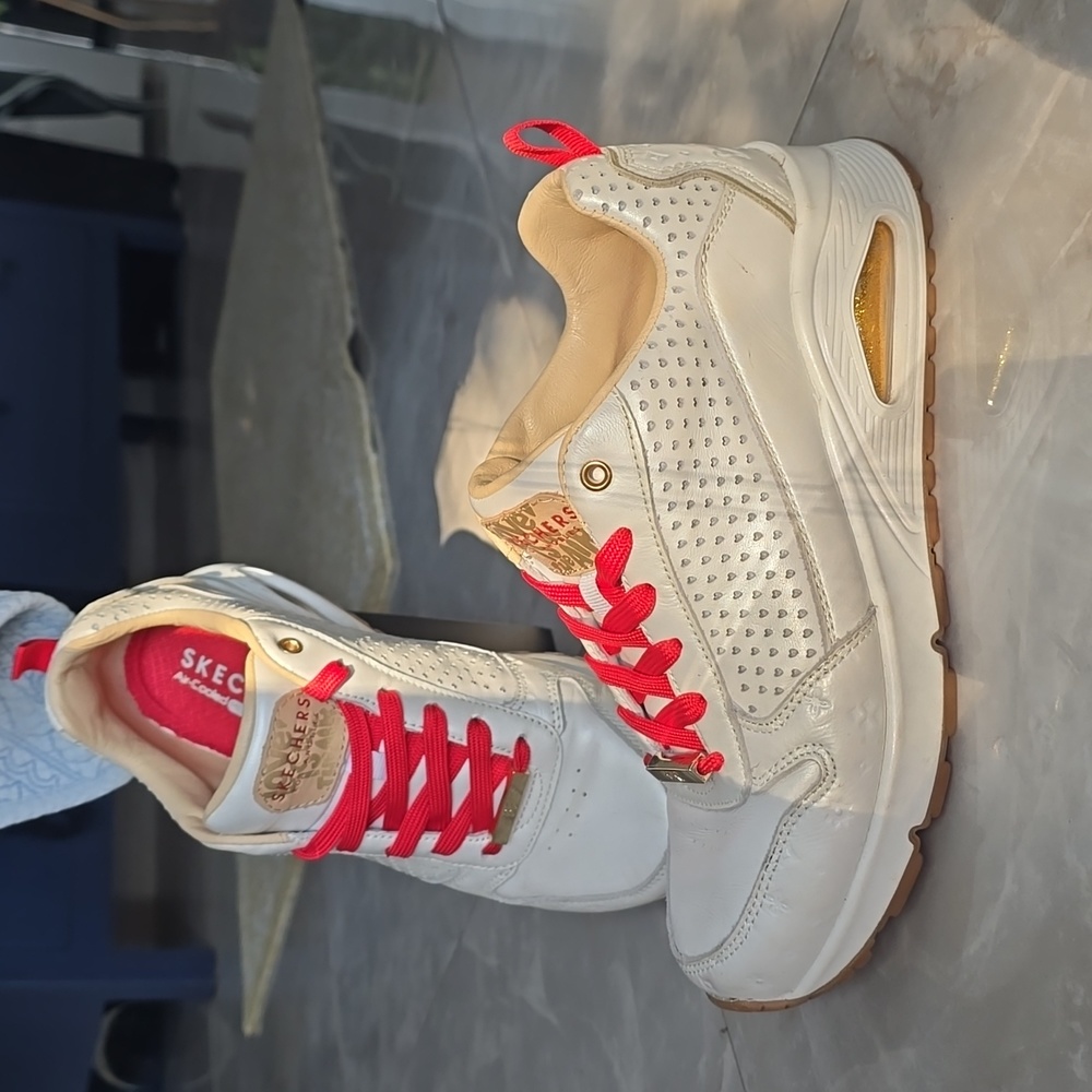 Sketchers Valentine's